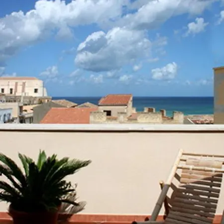 Le Terrazze Apartment *